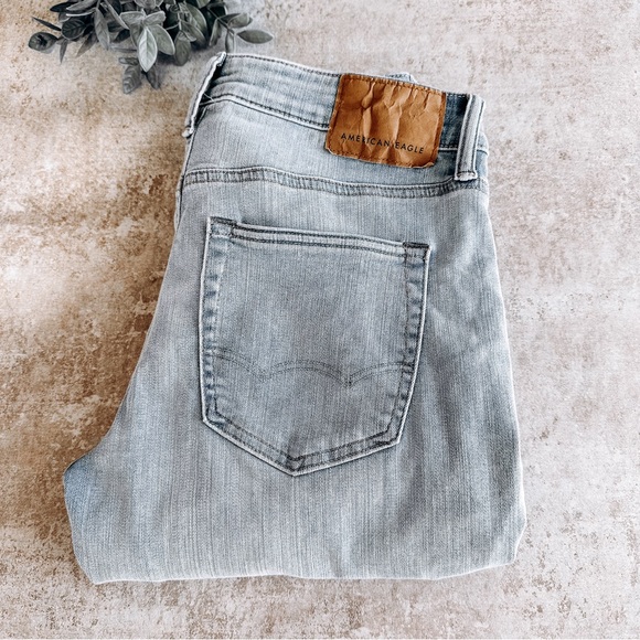 American Eagle Outfitters Other - American Eagle Light Wash Next Level Flex Slim Size 30x32